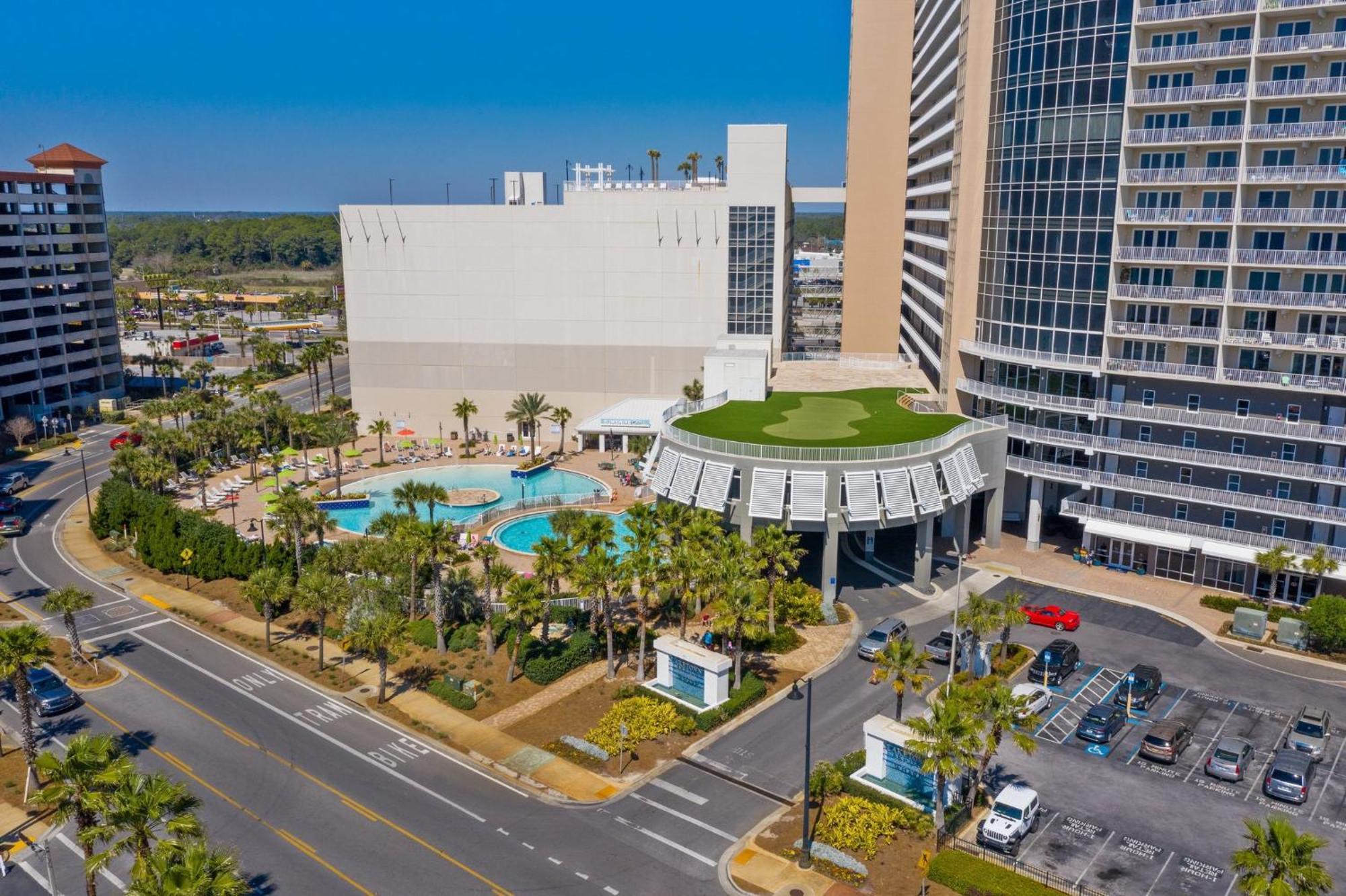 Apartment Laketown Wharf 0606